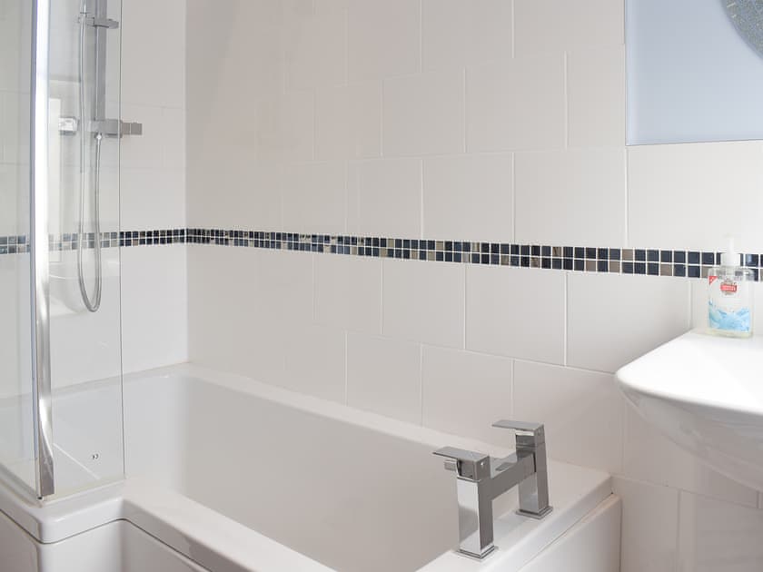Bathroom | Islestone House, Seahouses