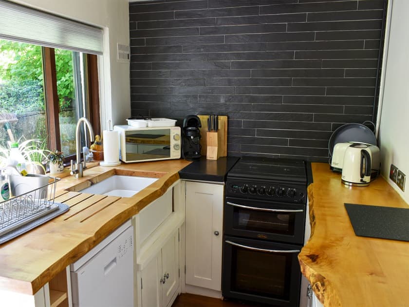Kitchen | Squirrel Cottage - Banc Llugwy Cottages, Betws-y-Coed