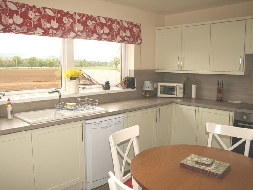 Kitchen/diner | Corrie Cottage, Crieff