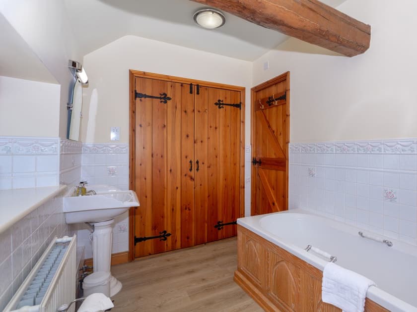 Bathroom | Ristbrow Farm, Hawnby
