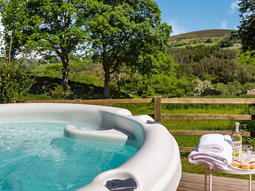 Hot tub | Ristbrow Farm, Hawnby