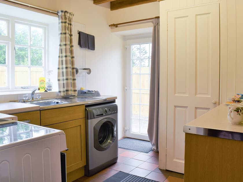 Kitchen | The Old Stable - Caernarfon Cottages, Bethel, near Snowdon