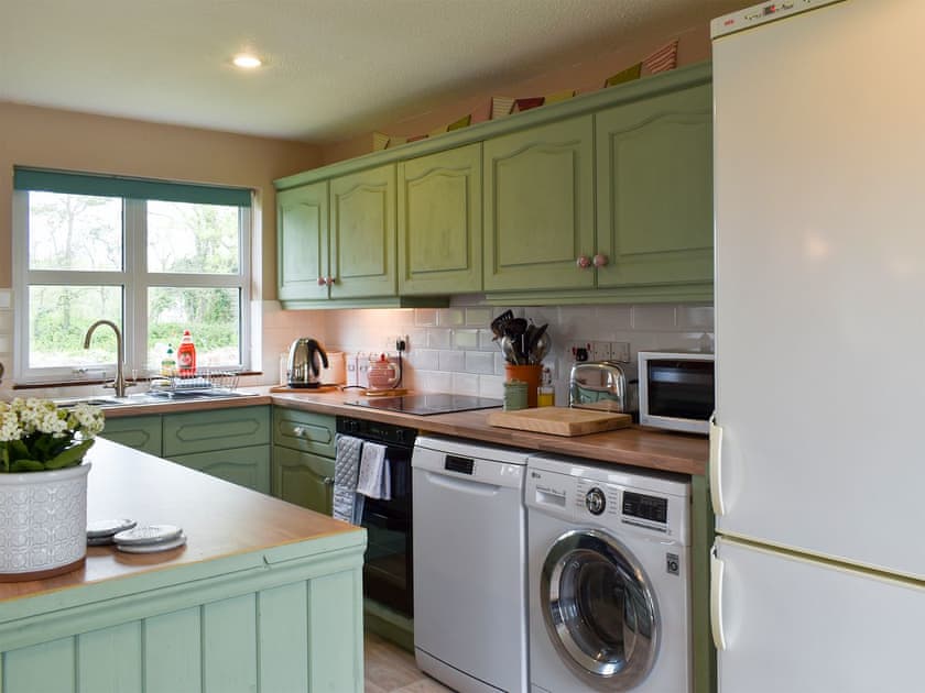 Kitchen | Pear Tree Cottage, Bude