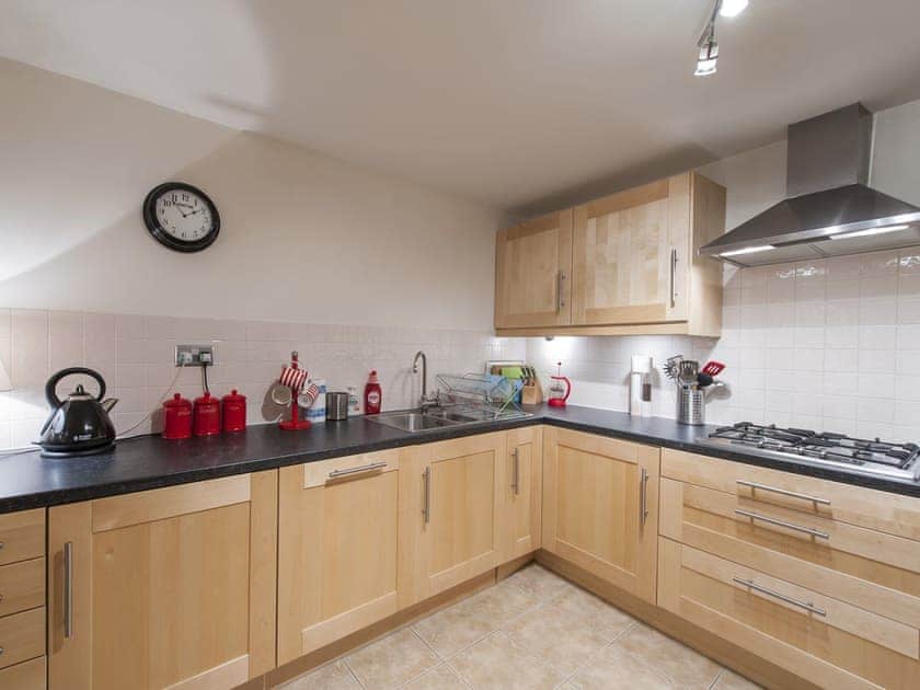 Kitchen | 7a - Jamaica Apartments, Edinburgh
