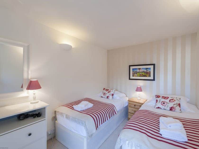 Twin bedroom | 7a - Jamaica Apartments, Edinburgh