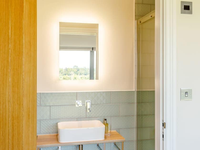 En-suite | The Hayloft - Goldstones Farm, Ashdon, near Saffron Walden