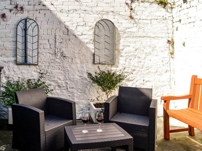 Sitting-out-area | Hammy’s Cottage, Drummore