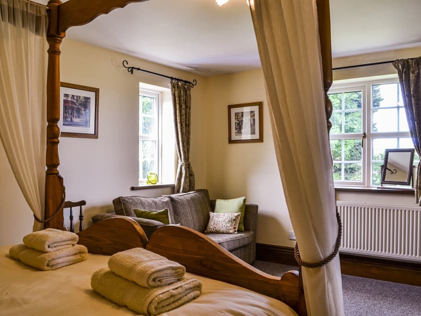 Four Poster bedroom | Eastfield Cottage, Leven, near Beverley