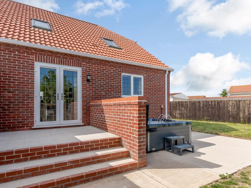 French doors at the rear of the holiday home | 1 Dawson Park - Dawson Holiday Homes, Mablethorpe