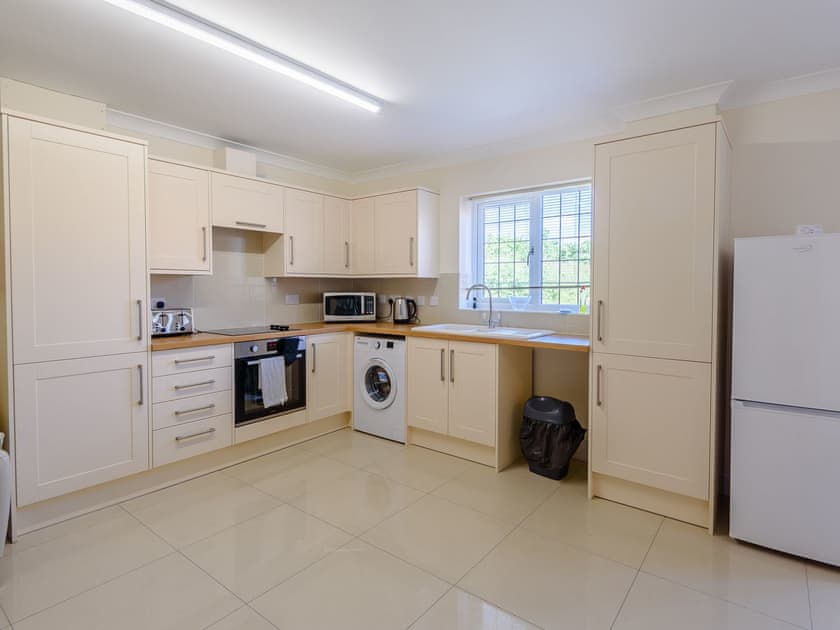 Kitchen area | 3 Dawson Park - Dawson Holiday Homes, Mablethorpe