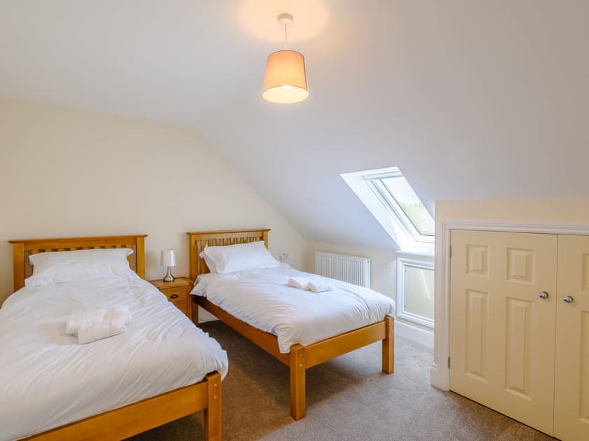Twin bedroom | 3 Dawson Park - Dawson Holiday Homes, Mablethorpe