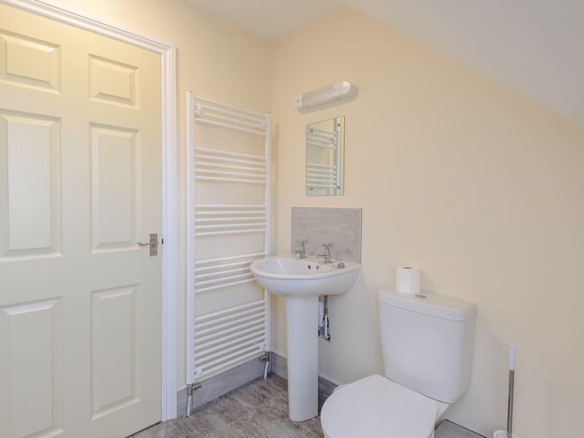 Bathroom | 3 Dawson Park - Dawson Holiday Homes, Mablethorpe
