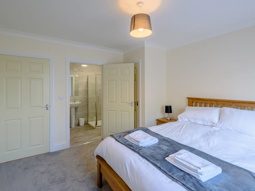 Ground floor double bedroom | 5 Dawson Park - Dawson Holiday Homes, Mablethorpe