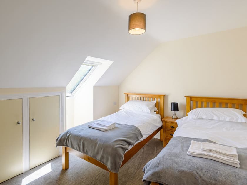 Twin bedroom | 6 Dawson Park - Marian Avenue Properties, Mablethorpe