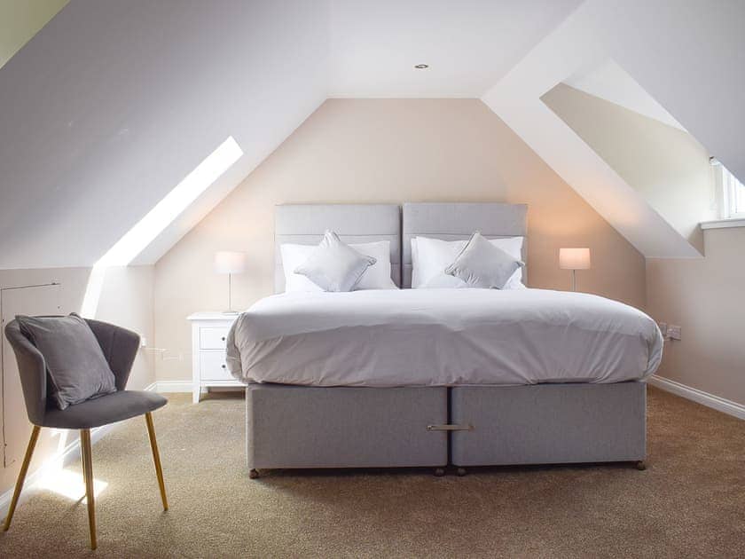 Double bedroom | Craigmore View - Inchrie Holiday Cottages, Aberfoyle