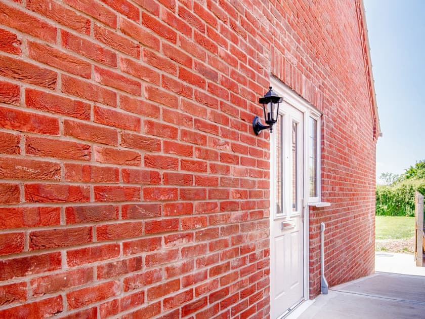 Exterior | 8 Dawson Park - Marian Avenue Properties, Mablethorpe
