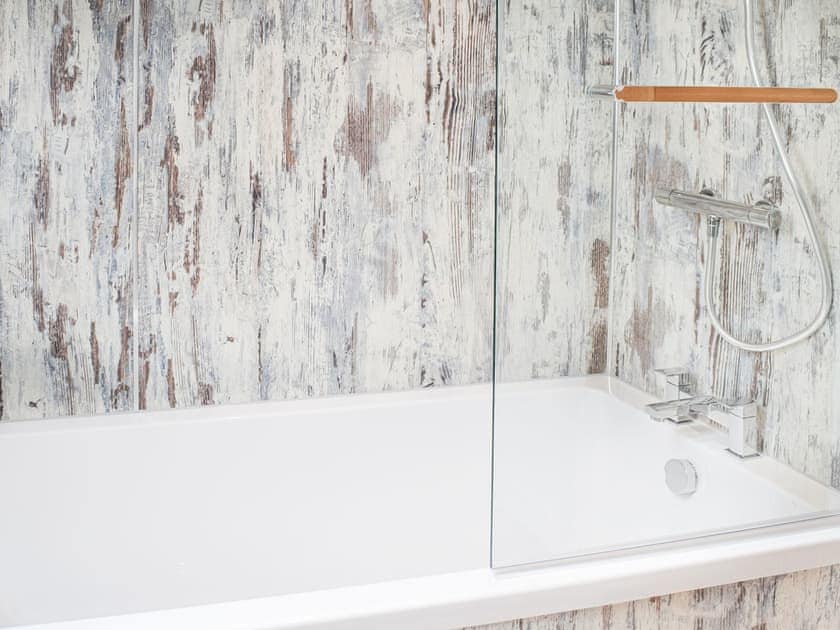 Bathroom | Rubys Cottage, Crieff