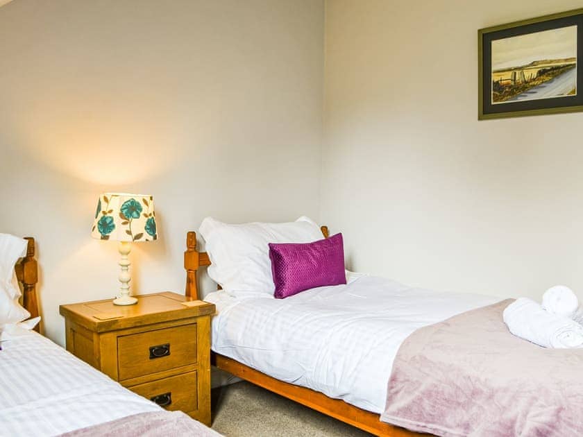 Twin bedroom | Fairfield Cottage, Ambleside