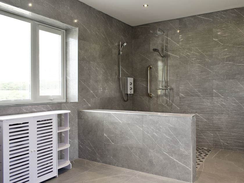 En-suite | Miners Meadow, Wheatley Hill, Durham