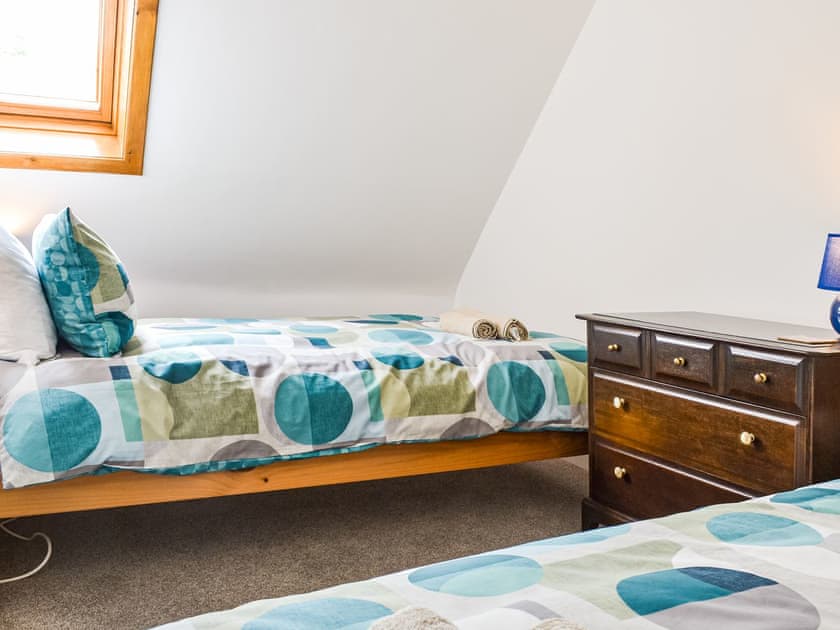 Twin bedroom | Needle Cottage, Cullen