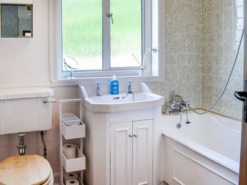 Bathroom | Woodend Farmhouse Halmyre, Haugh of Urr, near Castle Douglas