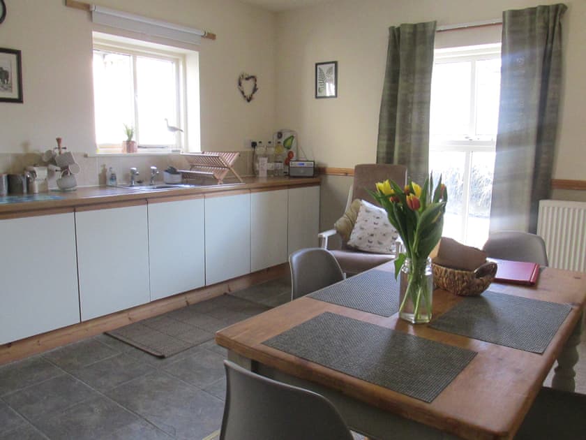Kitchen/diner | Robin Cottage - High Weldon Cottages, Weldon Bridge, near Rothbury