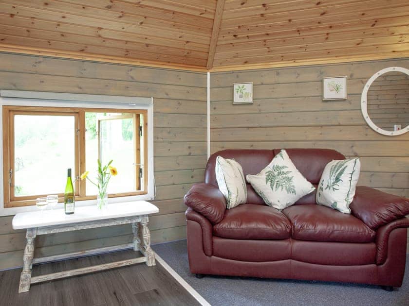 Interior | Mallard Roundhouse - Ponsford Ponds, Knowle, near Cullompton