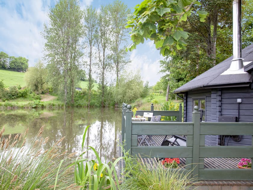 Decking | Mallard Roundhouse - Ponsford Ponds, Knowle, near Cullompton