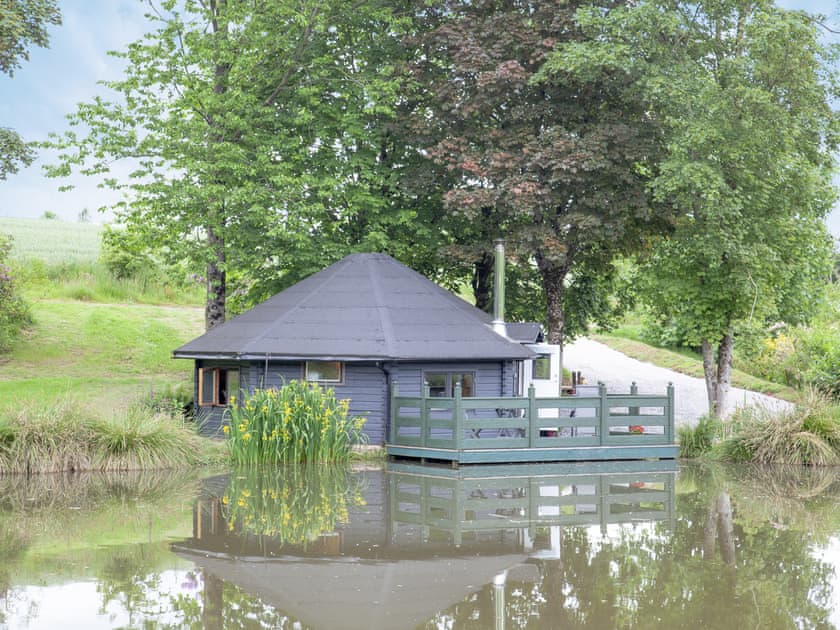 Exterior | Mallard Roundhouse - Ponsford Ponds, Knowle, near Cullompton