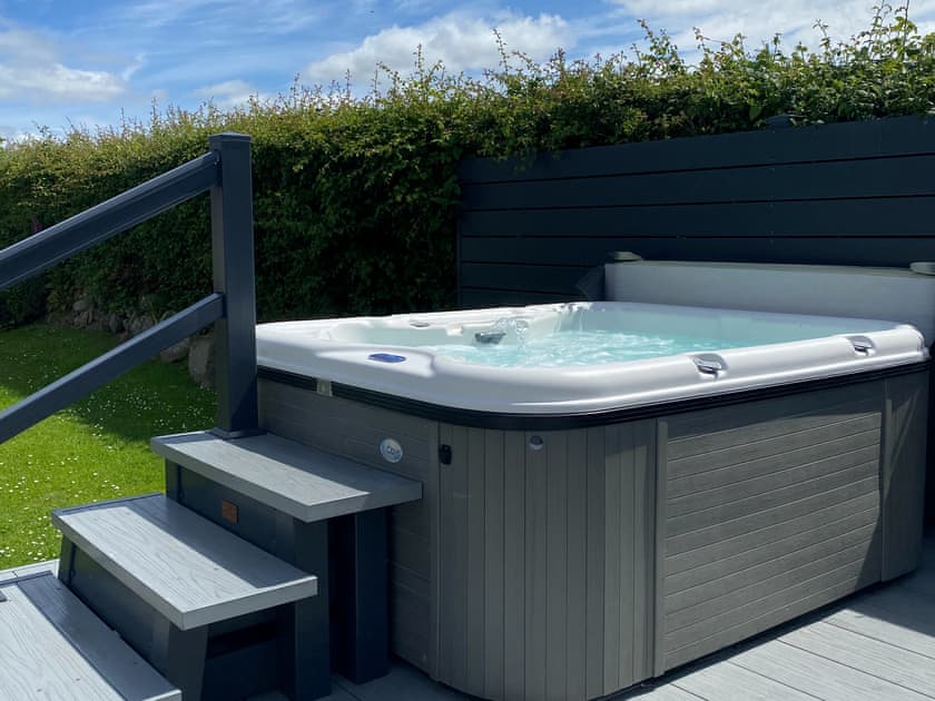 Hot tub | White Towers, Llandwrog, near Caernarfon