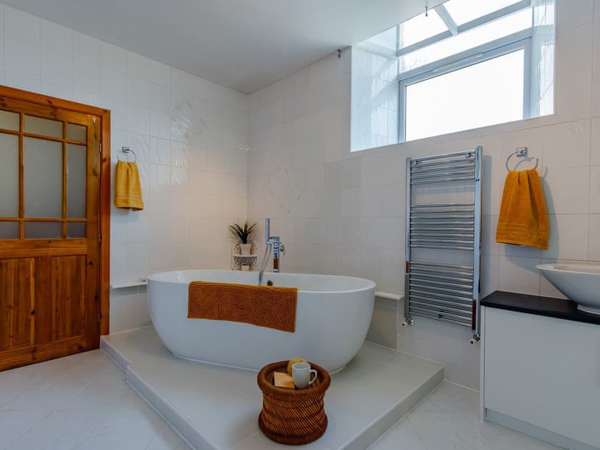 Bathroom | Torreagles, Near Mintlaw