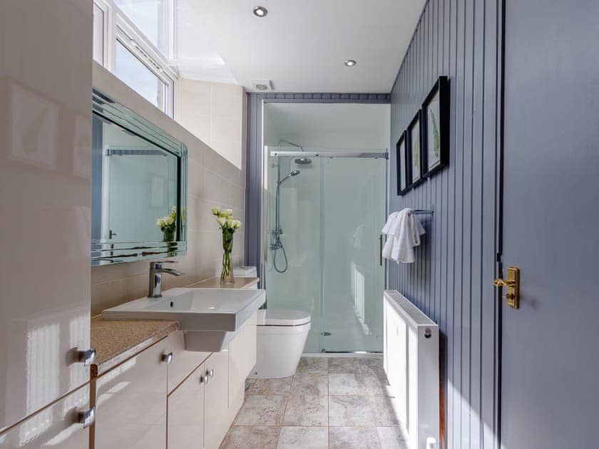Shower room | Torreagles, Near Mintlaw