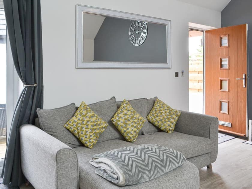 Living area | Poppy Cottage - Hoxne Cottages, Strensall, near York