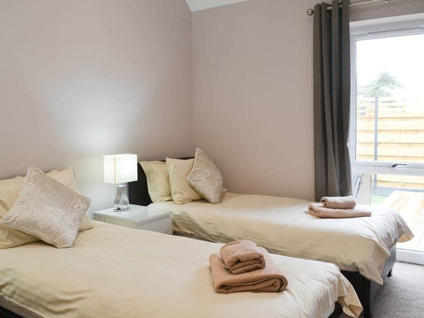 Twin bedroom | Poppy Cottage - Hoxne Cottages, Strensall, near York