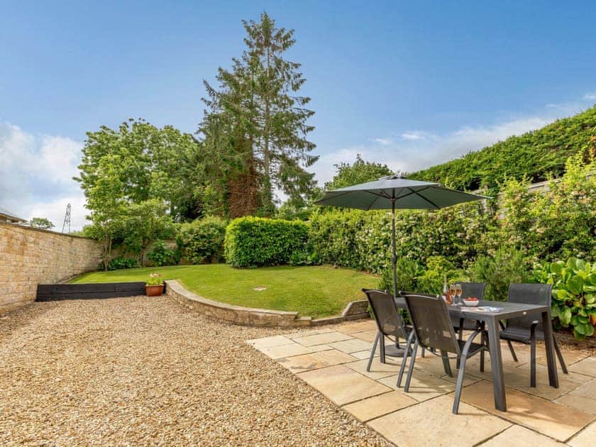 Beautiful garden and patio area | The Granary, Aisby, Grantham