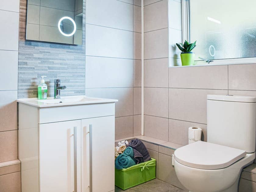 Shower room | Between the forest and the sea, New Milton, near Lymington
