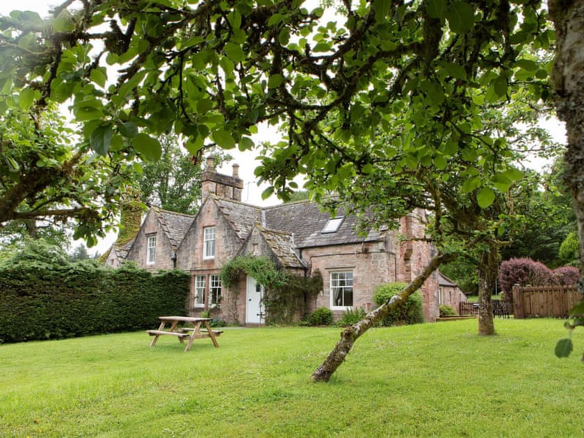 Exterior | Drumlanrig Mains Cottage - Drumlanrig Castle, Thornhill, near Dumfries