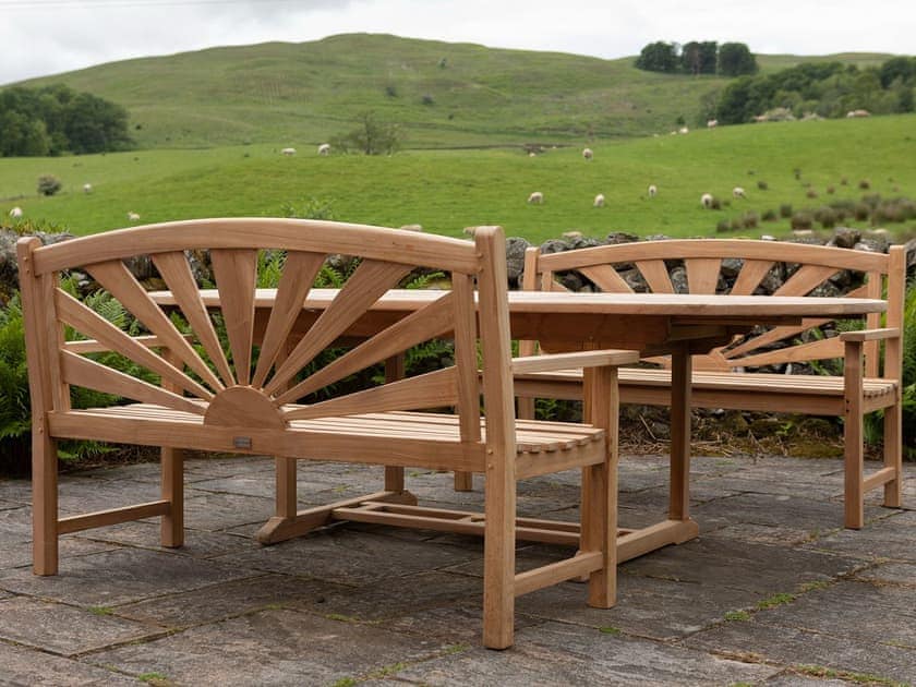 Sitting-out-area | Ghillie’s Cottage - Drumlanrig Castle, Thornhill, near Dumfries