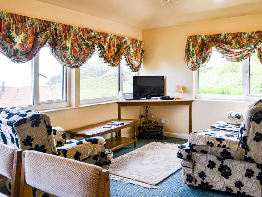 Library | The Chalet - Hunmanby Gap Cottages, Hunmanby Gap, near Filey