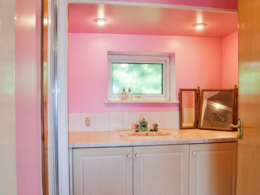Bathroom | The Chalet - Hunmanby Gap Cottages, Hunmanby Gap, near Filey