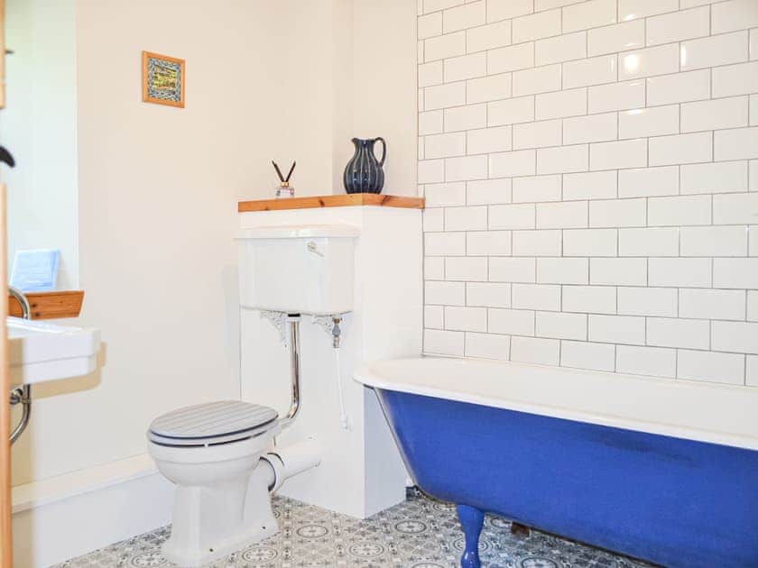 Bathroom | 2 Point Steadings, Isle of Lismore