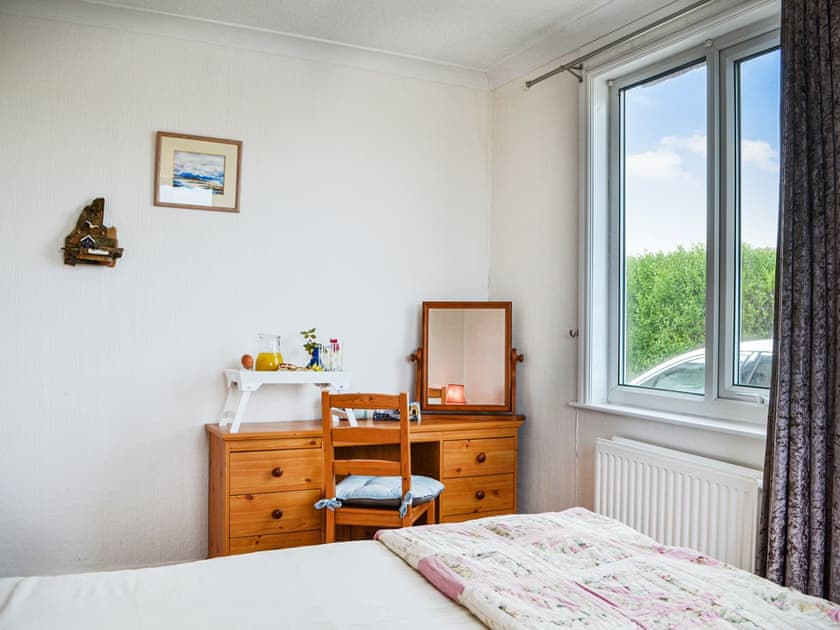 Double bedroom | Sunny Bank - Hunmanby Gap Cottages, Hunmanby Gap, near Filey