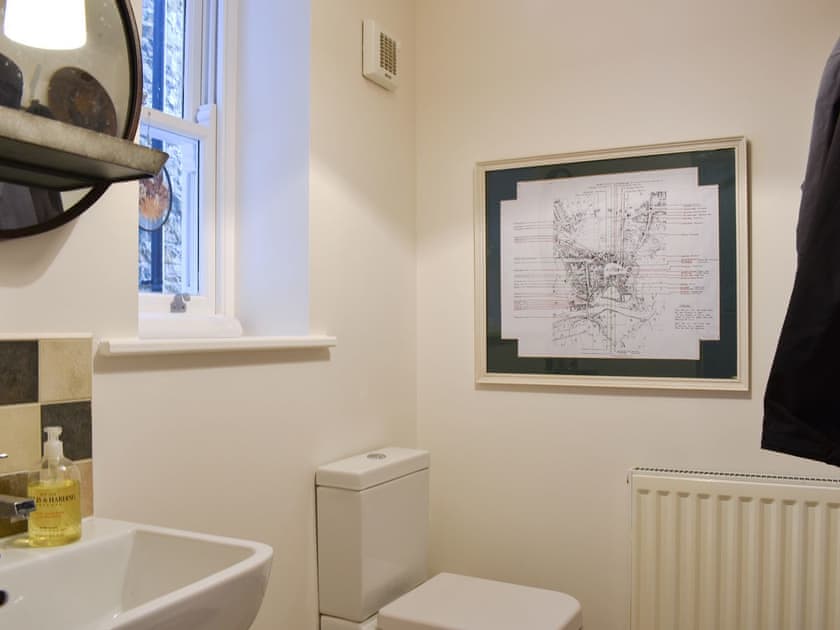 Bathroom | Brittain House, Richmond