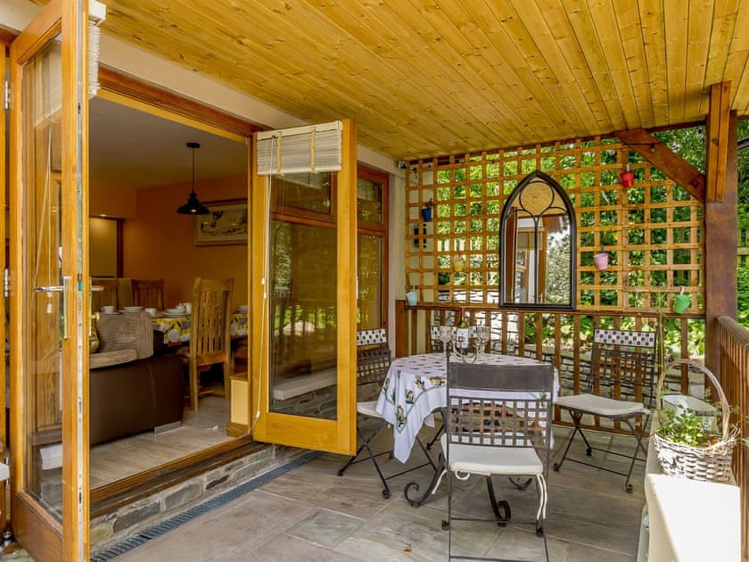 Sitting-out-area | The Cwtch, Treadam, near Abergavenny