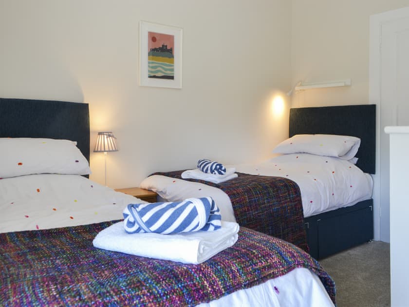 Twin bedroom | Dinmont Cottage, Shilbottle