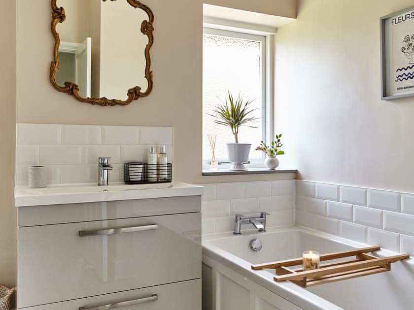 Bathroom | Green Acres, Llangollen