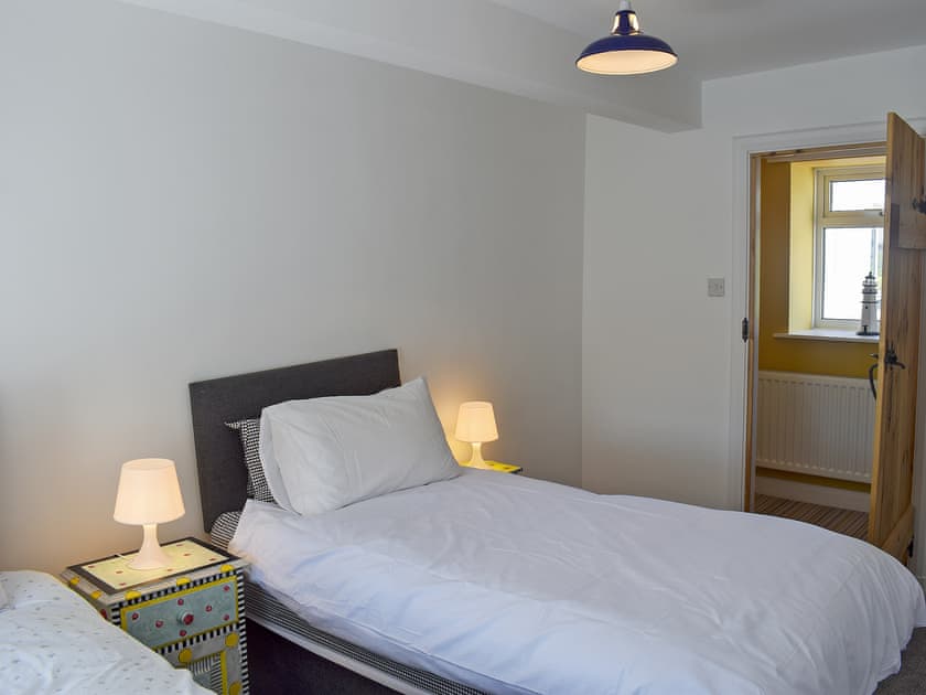 Twin bedroom | Alice Cottage, Embleton