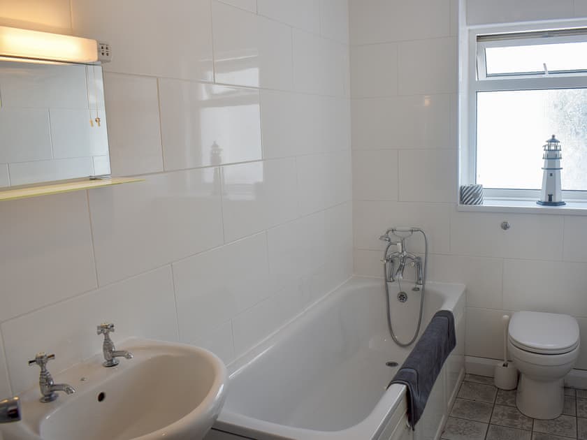 Bathroom | Alice Cottage, Embleton