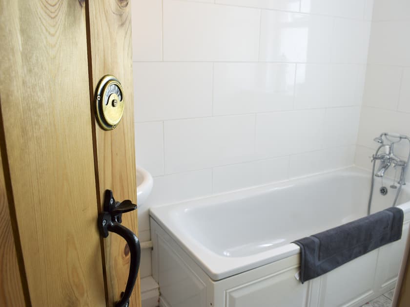 Shower room | Alice Cottage, Embleton