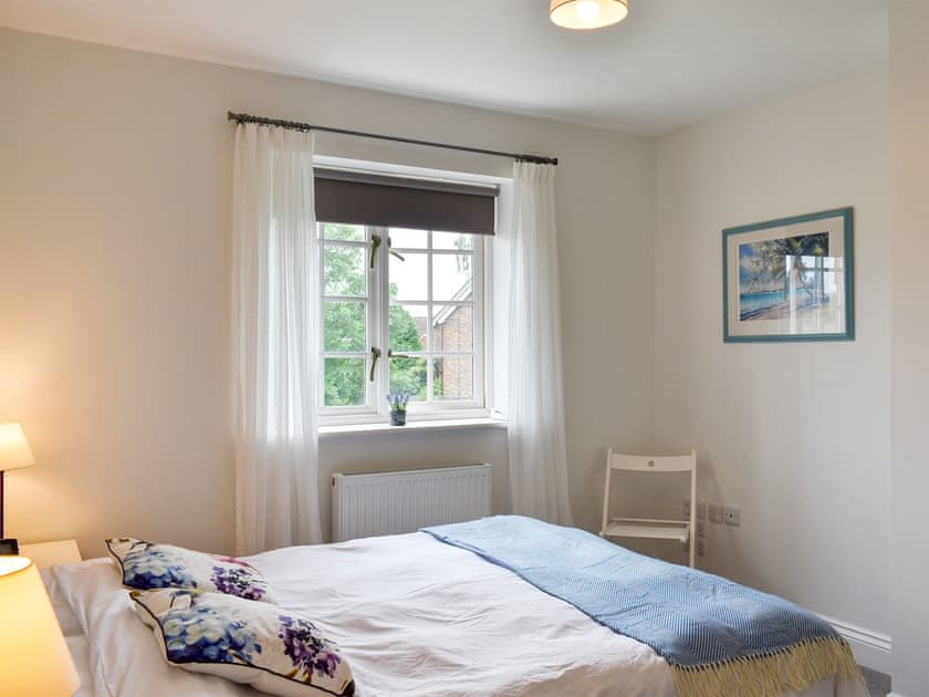 Double bedroom | Crown Cottage, Horsted Keynes
